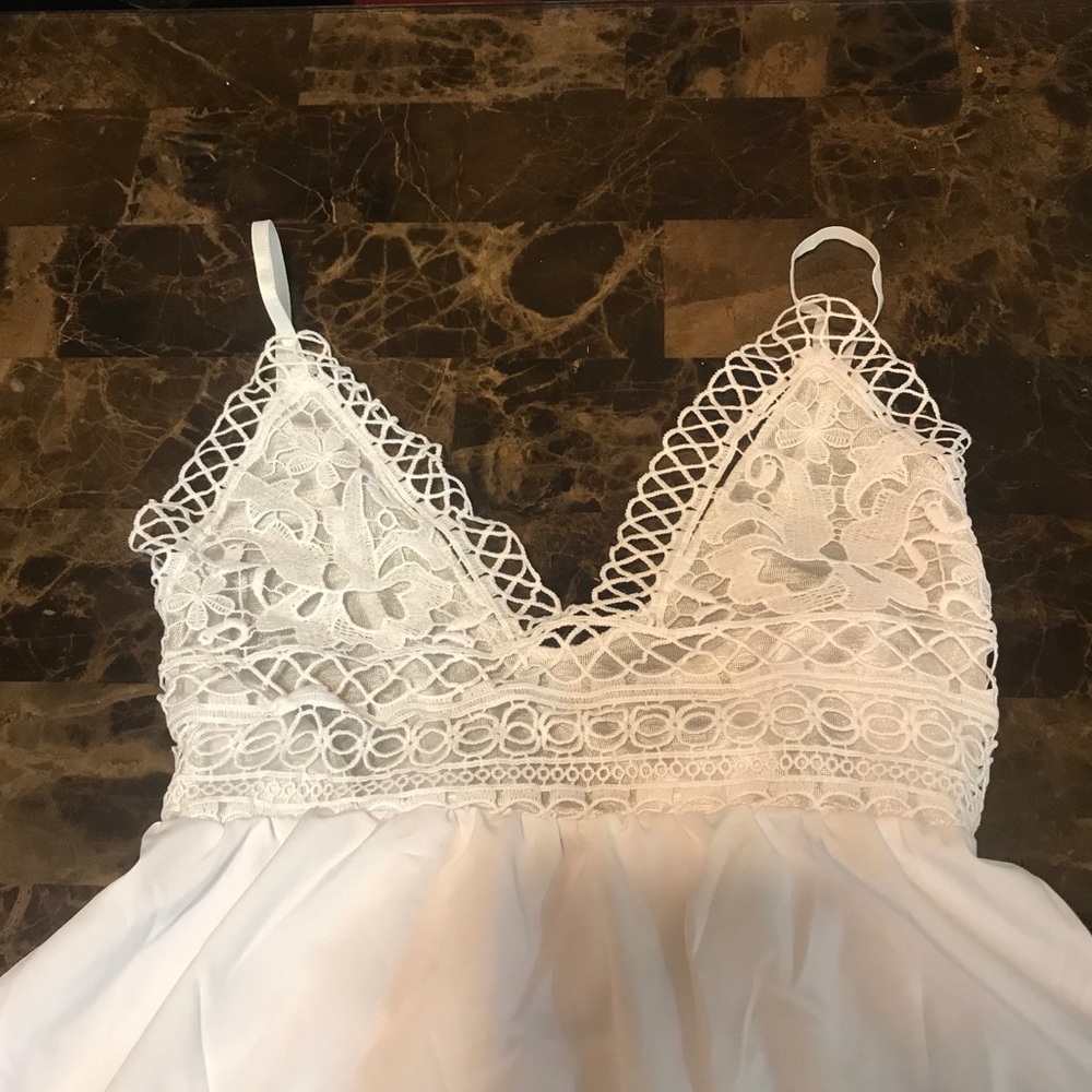 🎉3XHP🎉LAST ONE! White Lace Low Cut Party Dress! - Picture 5 of 8